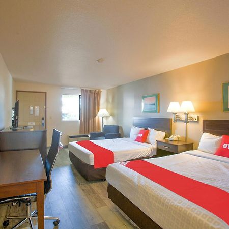 Oyo Woodland Hotel And Suites Экстерьер фото