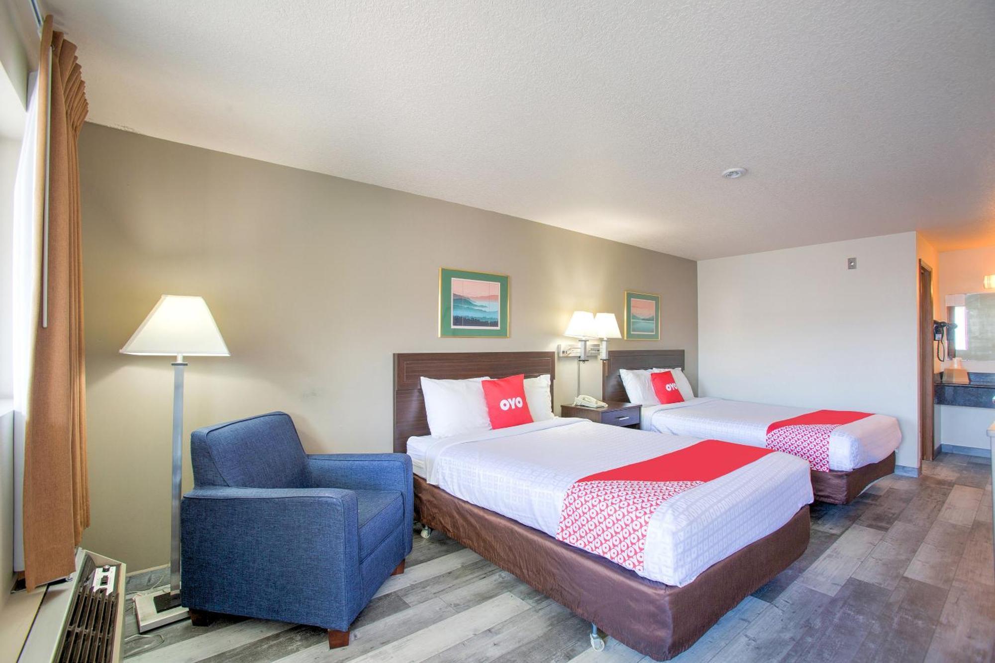 Oyo Woodland Hotel And Suites Экстерьер фото